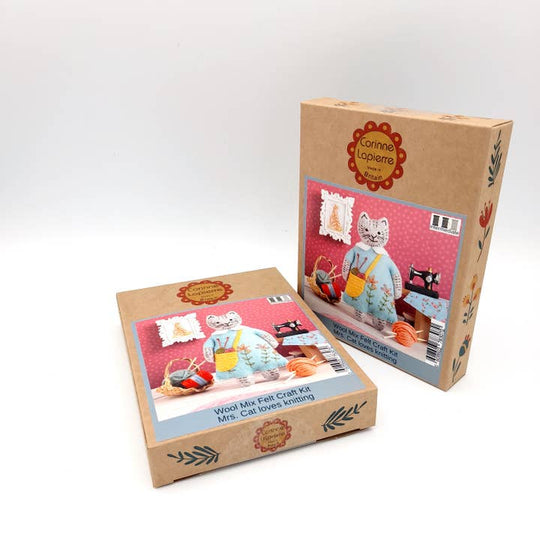 Corinne Lapierre Limited - Mrs. Cat Loves Knitting Felt Craft Mini Kit